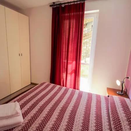 Locazione Turistica Azalee.1 * Vercana